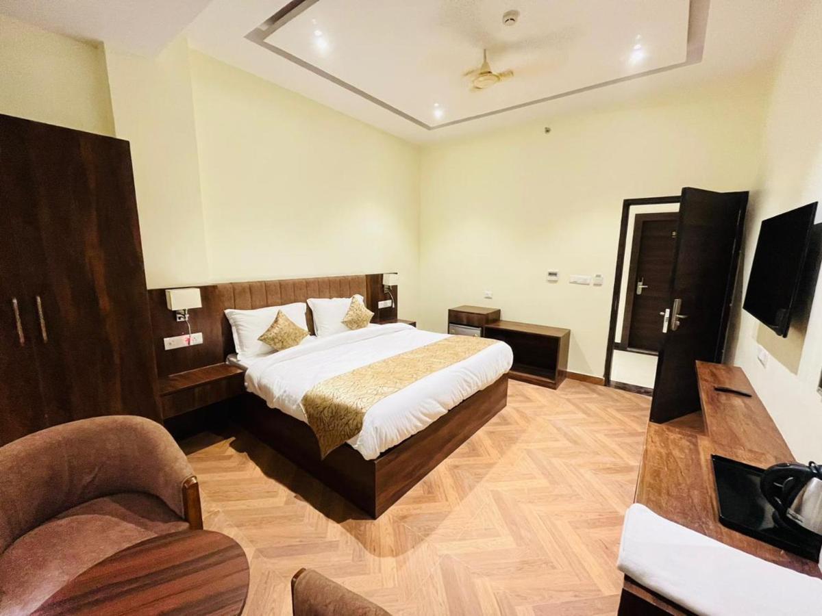 Hotel Ekas Lucknow Exterior foto