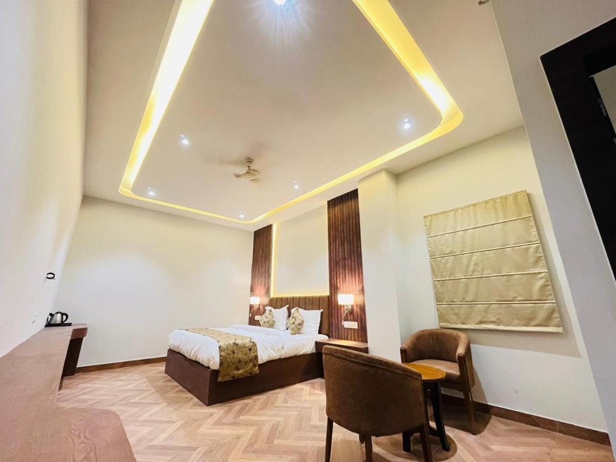 Hotel Ekas Lucknow Exterior foto
